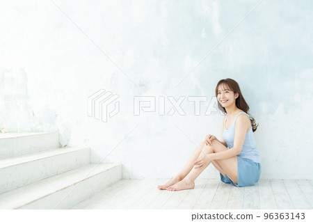 Beauty foot massage 96363143