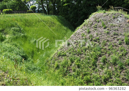 八方城跡 山之曲舞師來輪 [埼玉縣寄居町] 96363282