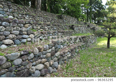 八方城跡、山之黑羽復原的磚石土牆【埼玉縣寄居町】 八方城跡、山之黑羽復原的磚石土牆【埼玉縣寄居町】 96363295