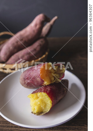 luxury baked potato 96364307