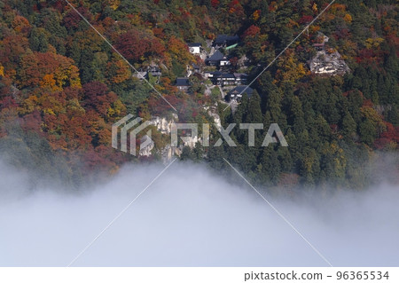 立石寺和雲海 96365534