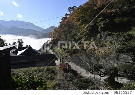 立石寺和雲海 96365537