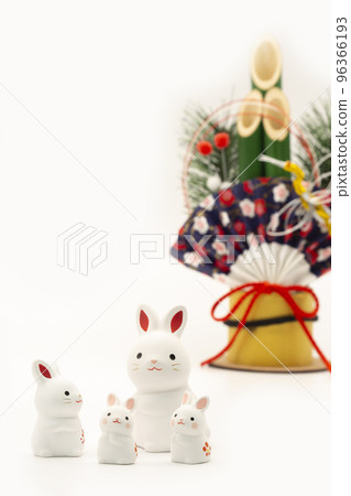 兔子土鐘和門松 96366193