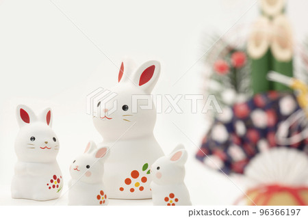 兔子土鐘和門松 96366197