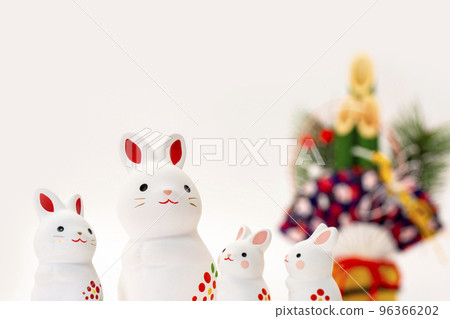 兔子土鐘和門松 兔子土鐘和門松 96366202