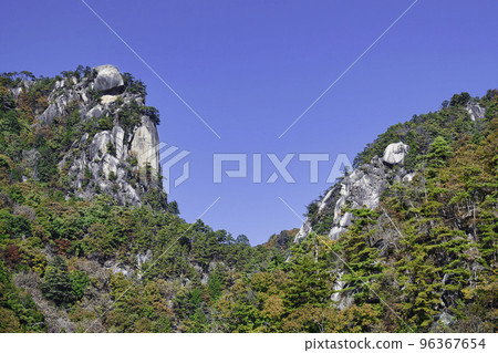 Yamanashi Prefecture Shosenkyo Kakuenbo and Tenguiwa Fall foliage scenery Japan Heritage Yamanashi Prefecture Shosenkyo Kakuenbo and Tenguiwa Fall foliage scenery Japan Heritage 96367654