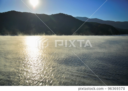 Foggy morning, beauty Foggy morning, beauty 96369378