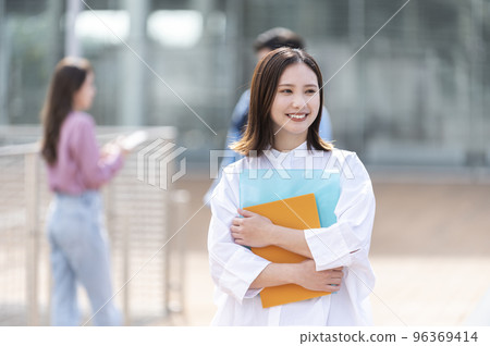 女大學生 女大學生 96369414