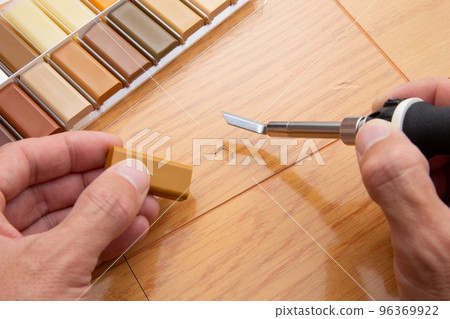 Flooring (floor) scratch repair work 96369922