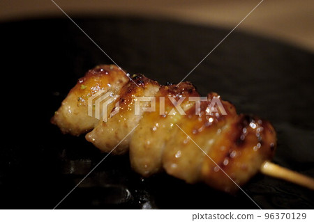 烤雞肉串 烤雞肉串 Bonjiri 三角形 烤雞肉串 烤雞肉串 Bonjiri 三角形 96370129