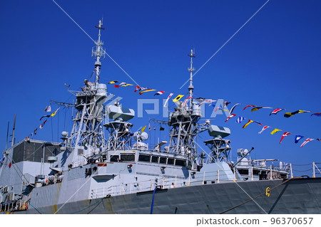 加拿大海軍巡洋艦溫尼伯 FFH-338 WINNIPEG 加拿大海軍橫須賀 96370657