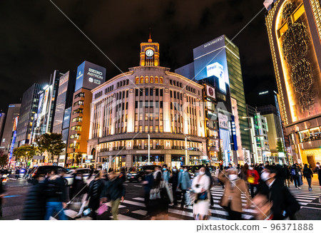 Tokyo cityscape in Japan BQ.1.1 ... mask blindness ... lack of ventilation, repeated infection explosion ... = November 16, Ginza Tokyo cityscape in Japan BQ.1.1 ... mask blindness ... lack of ventilation, repeated infection explosion ... = November 16, Ginza 96371888