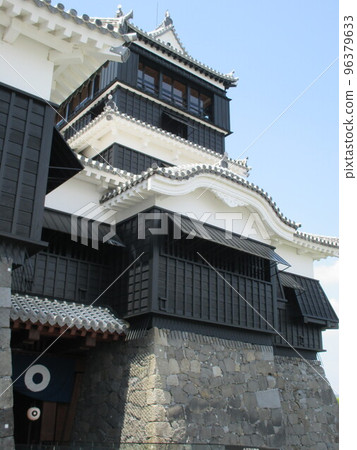 Six years after the Kumamoto earthquake, the Kumamoto Castle tower has been beautifully restored. Six years after the Kumamoto earthquake, the Kumamoto Castle tower has been beautifully restored. 96379633