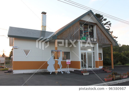 Hamanaka Station, JR Hamanaka Station, Hanasaki Line, JR Hanasaki Line, Lupine III's station 96380987