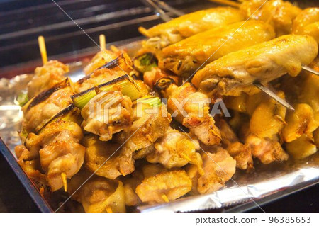 烤雞肉串 96385653