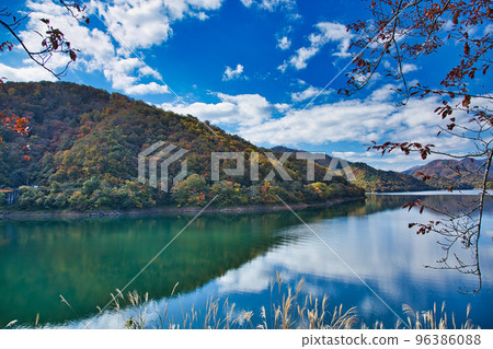 Autumn Leaves - Okuetsu and Kuzuryu 96386088