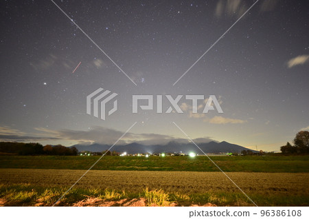 Yatsugatake and the Starry Sky 96386108