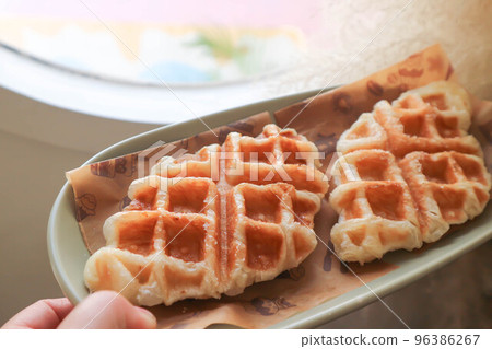 croffle or waffle or croissant , French croissant or French bread croffle or waffle or croissant , French croissant or French bread 96386267