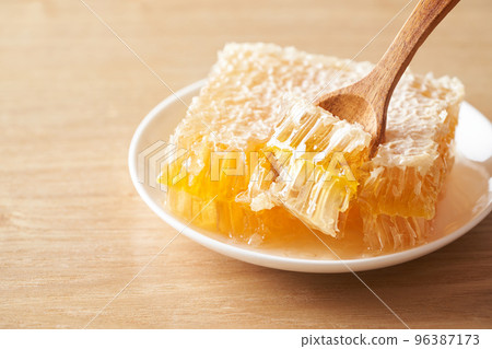 Comb honey 96387173