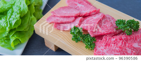 Marbled beef Yakiniku image Close-up Black background material Marbled beef Yakiniku image Close-up Black background material 96390586