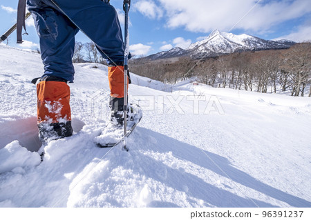 Image of snow chute trekking Kagami Oyama Image of snow chute trekking Kagami Oyama 96391237