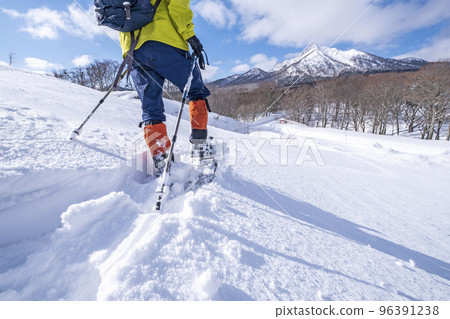 Image of snow chute trekking Kagami Oyama Image of snow chute trekking Kagami Oyama 96391238