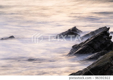Coastal Hiraiso Cretaceous layer 96391922