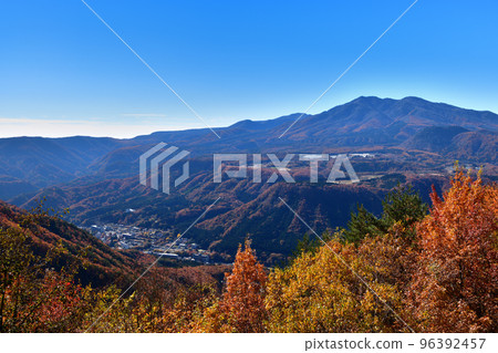 Mountains of Shiobara Onsen dyed in autumn leaves Mountains of Shiobara Onsen dyed in autumn leaves 96392457