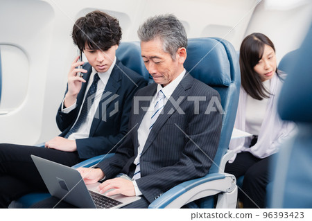 Businessman going on a business trip by Shinkansen Businessman going on a business trip by Shinkansen 96393423