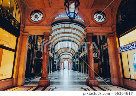 都靈廣場 Castello Portico(拱廊) 都靈廣場 Castello Portico(拱廊) 96394617