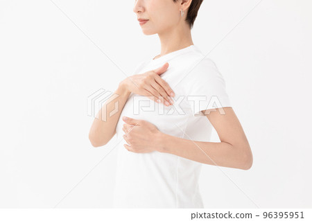 女性乳房 96395951