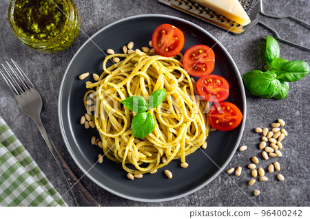Traditional italian pasta pesto 96400242