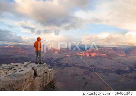 Hike in Grand Canyon 96401343