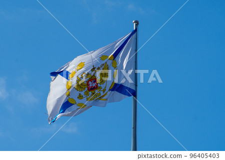 Flag of the Commander of the Russian Navy on the Admiralty building in St. Petersburg. 96405403