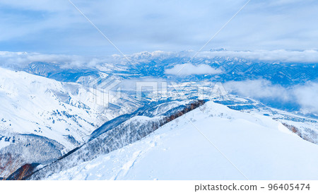 Winter Tomi Ridge Trekking Winter Tomi Ridge Trekking 96405474