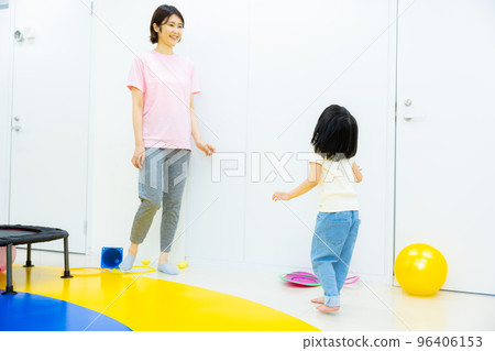 幼兒體育課形象 96406153