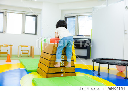 Infant sports class image 96406164