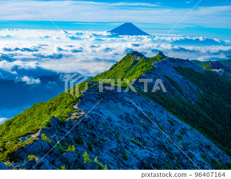 Unkai和富士山 96407164