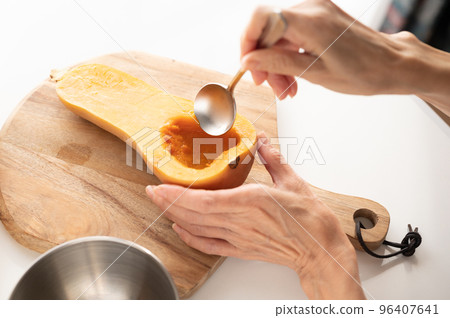 Boiled Butternut Pumpkin without Chestnut Boiled Butternut Pumpkin without Chestnut 96407641