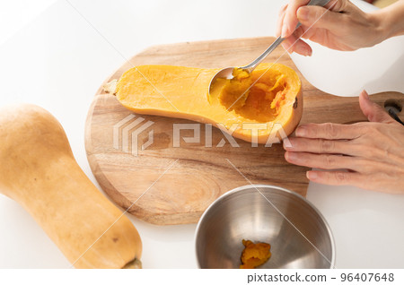 沒有栗子的煮胡桃南瓜 96407648