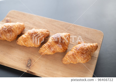 Croissant Croissant 96408722