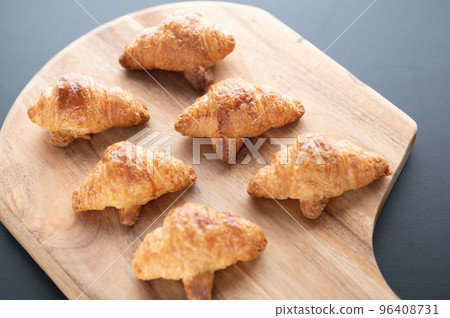 Croissant  96408731