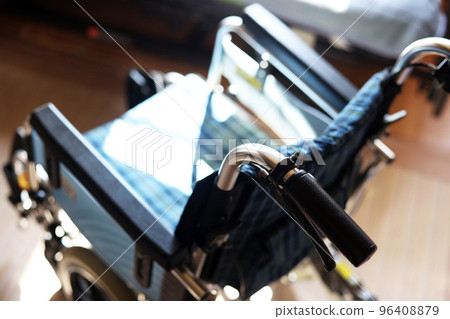 Small folding wheelchair for nursing care Small folding wheelchair for nursing care 96408879