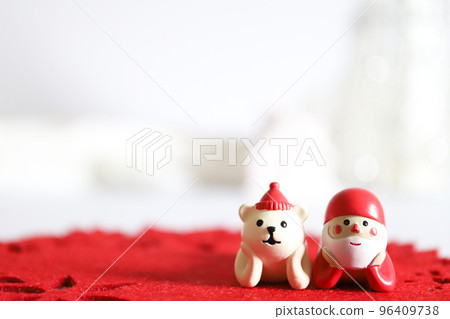 聖誕老人和熊聖誕節形象 96409738