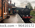 進入駐地的蒸汽機車 96410172