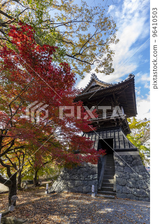 Autumn leaves of Anshoji Temple [Kanaya Town, Isahaya City, Nagasaki Prefecture] 96410503