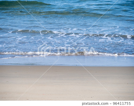 藍色大海的波浪。 藍色大海的波浪。 96411755