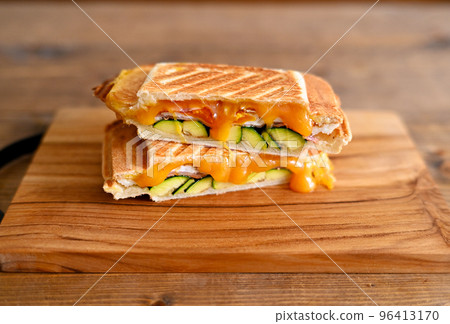 cheddar cheese hot sandwich cheddar cheese hot sandwich 96413170