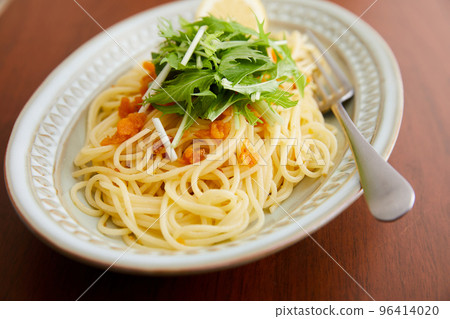 Karasumi and lemon oil spaghetti 96414020