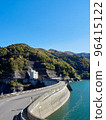 Nagawatari Dam and Lake Azusa, where the autumn leaves have started to change 96415122